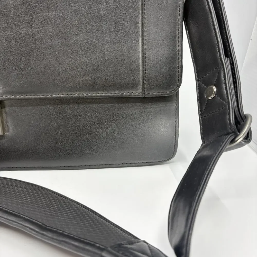 Kenneth Cole Port-a-Vallarta Black Briefcase Messenger Bag NWT 52045